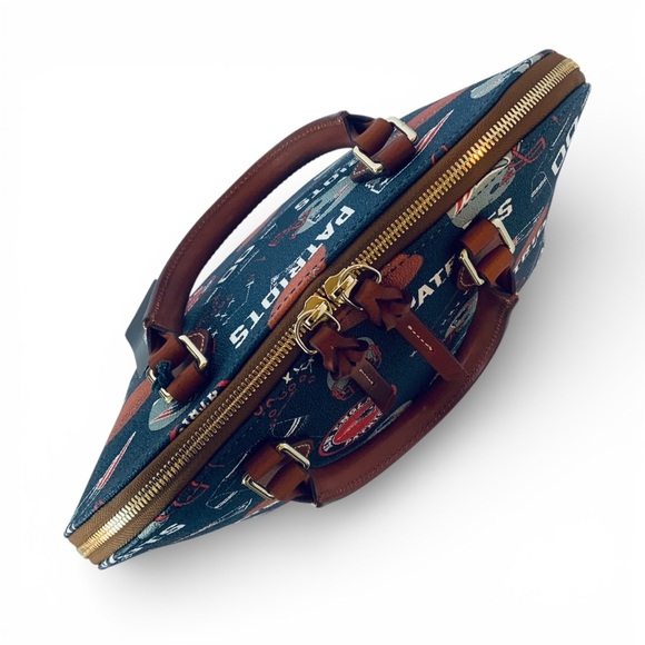 Dooney & Bourke NFL Super Bowl New England Patriots Zip Zip Satchel NWT Soldout - Picture 5 of 16